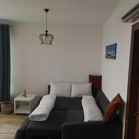 апартамент 9 Queen's View Apartment Balchik
